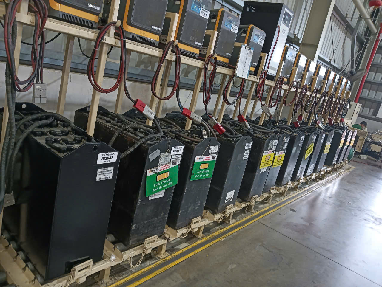 Bình điện sửa chữa