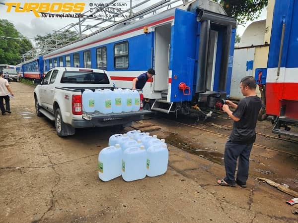 nuoc-cat-cham-binh-ac-quy-nha-may-toa-tau