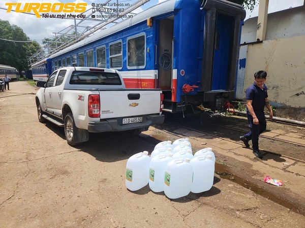 Bình Điện Xe Nâng Hao Nước Nhanh: 7 Nguyên Nhân Cần Kiểm Tra