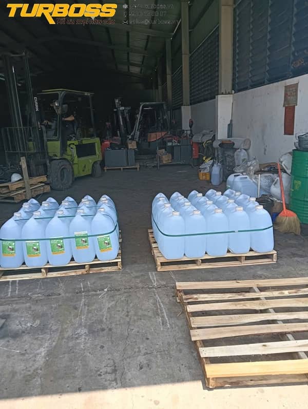 Can nước cất châm bình xe nâng dùng cho nhà máy và kho vận