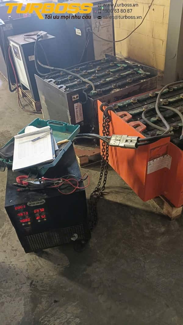 Hình hệ thống BMS theo dõi dữ liệu cell bình điện xe nâng